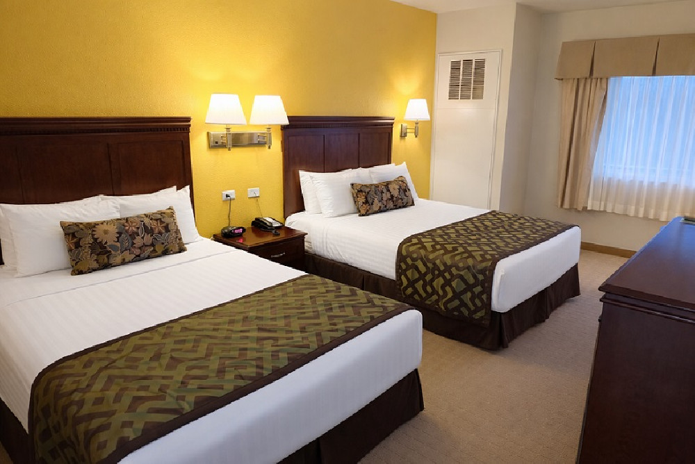 2 Queen Bed Accessible